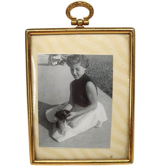 Gallery Wall Vintage Brass Convex Bubble Glass Frame Heritage Nostalgic Piece - Picture 1 of 8